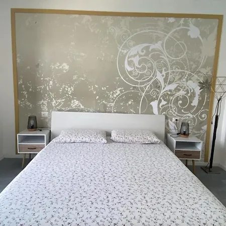 Dom wakacyjny Mirror *