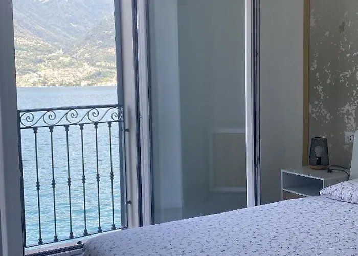 Сasa de vacaciones Mirror Lezzeno